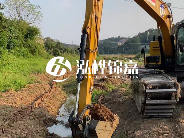 陜西松木樁廠家泓樺錦嘉-松木樁尾徑測(cè)量從哪個(gè)位置開(kāi)始算？
