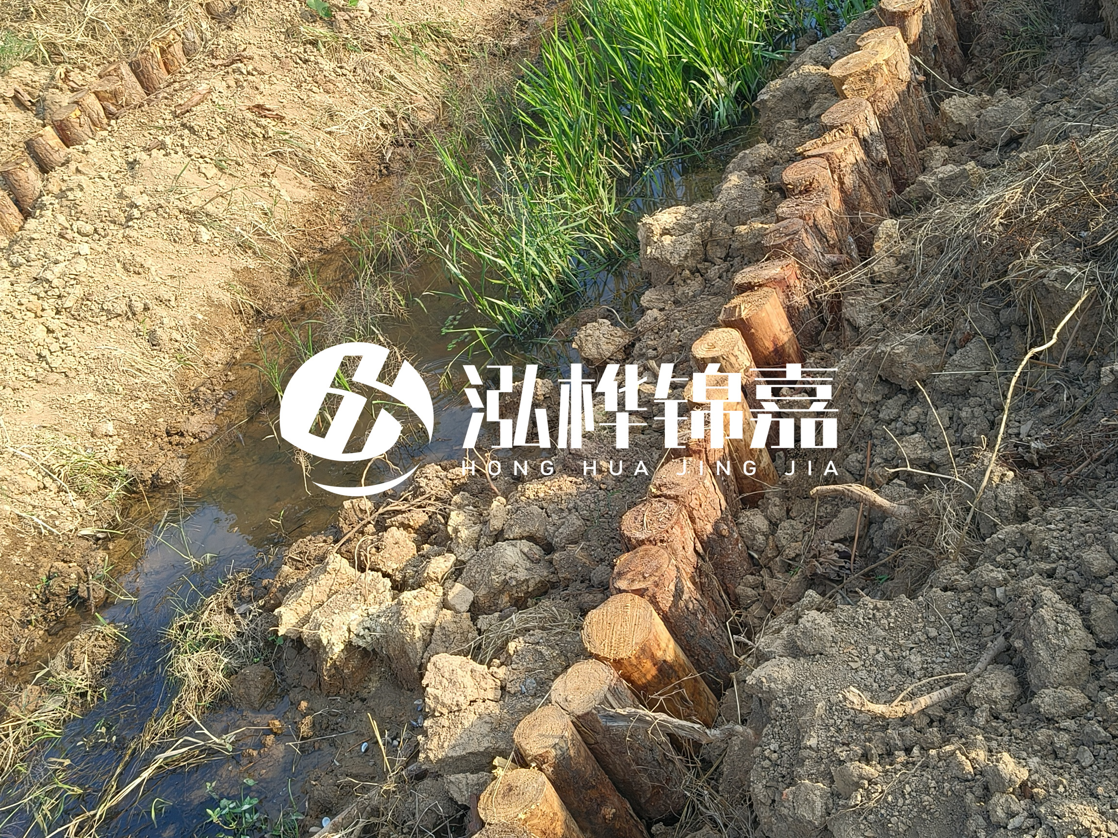 松木樁批發(fā)廠家泓樺錦嘉-樁間距指的是什么間距？